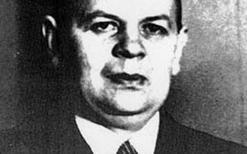 Функция Аккермана растёт так быстро, что A(4,4) больше числа атомов во Вселенной.