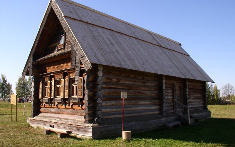 Здание Чикагской школы (1885) первым использовало стальной каркас, позволивший возвести небоскрёб вы
